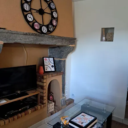 Дом отдыха La Cagna Montaigut-le-Blanc (Puy-de-Dome)